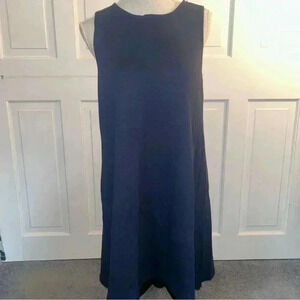 Navy Sleeveless Quilted Keyhole Dress